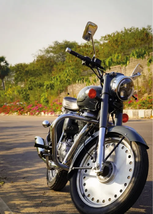 RE ROYAL ENFIELD ZONE 0046