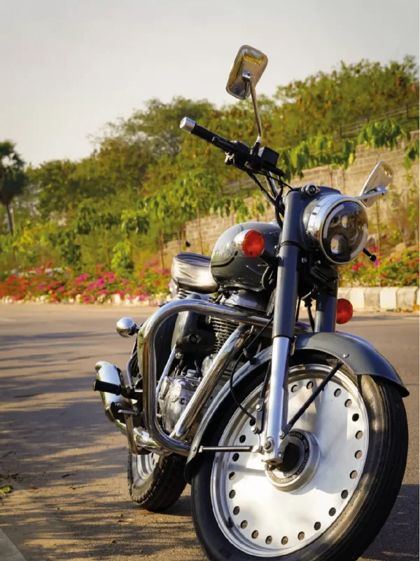 RE ROYAL ENFIELD ZONE 0046